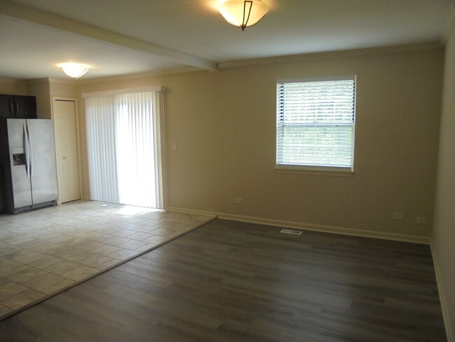 Building Photo - 1114 Stratford Ln