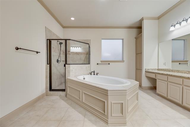 Building Photo - 2137 Langdon Dr