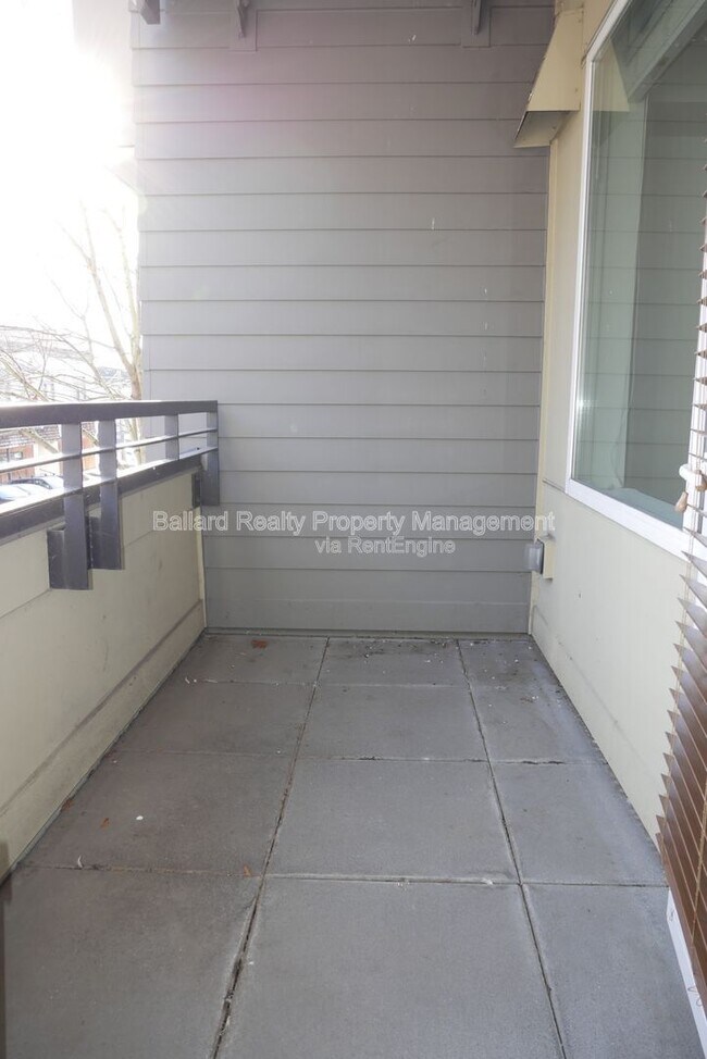 Building Photo - 5440 Leary Ave NW