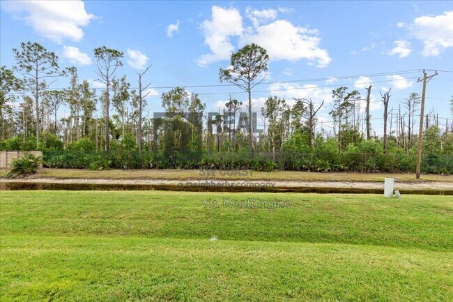 Building Photo - 3358 Sabal Springs Blvd