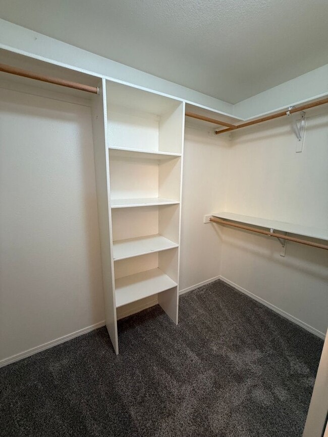 Building Photo - Charming 3-bedroom, 2.5-bathroom home