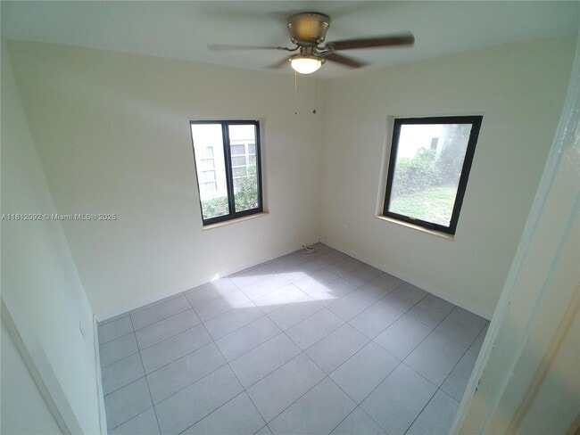 Building Photo - 940 NW 47th St