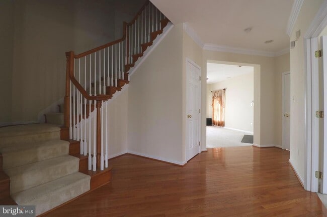 Building Photo - 42576 Legacy Park Dr