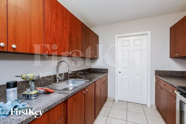 Building Photo - 420 NW 42nd St