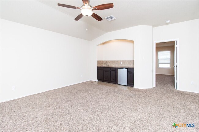 Building Photo - 1207 Fawn Lily Dr