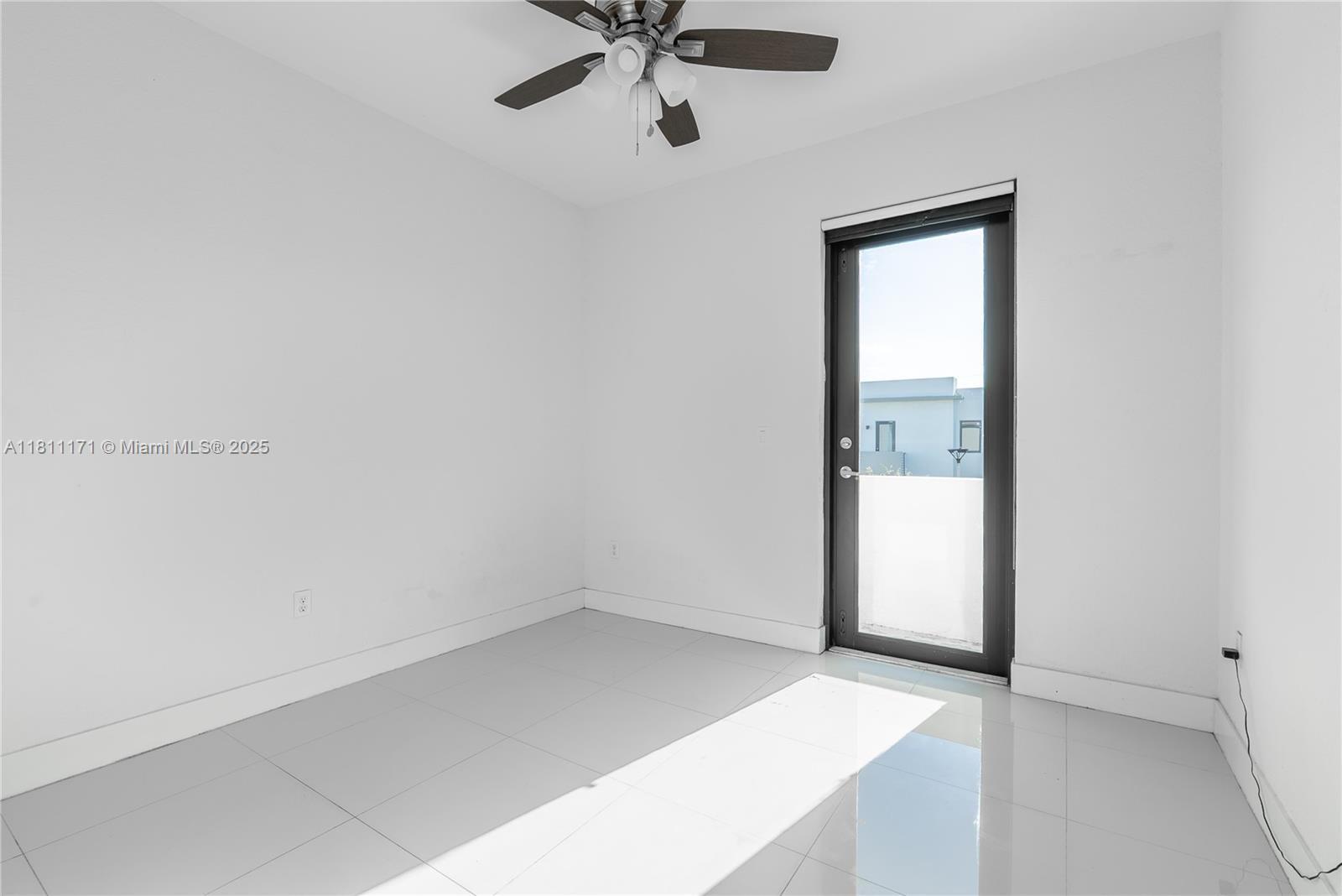 Building Photo - 481 SW 91st Ct