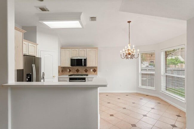 Building Photo - 23214 Goldensong Ct