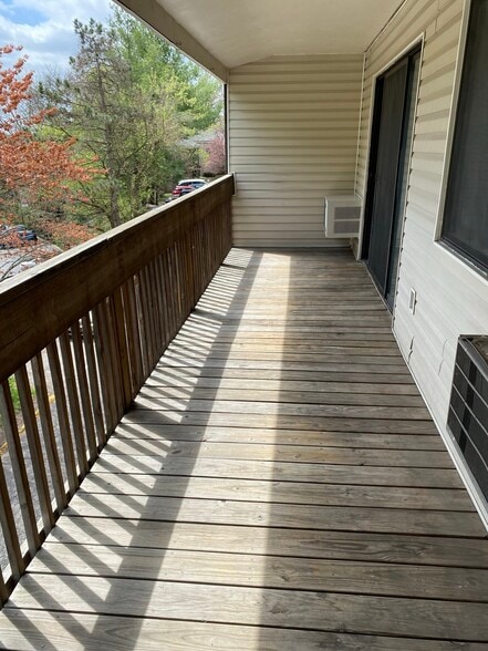 Building Photo - 20 Hillside Terrace