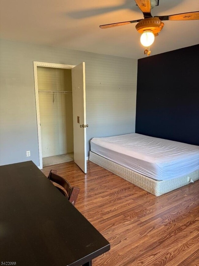 Building Photo - 518 Downer St