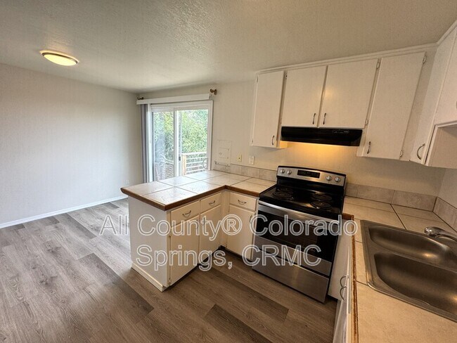 Building Photo - 1237 Chiricahua Dr