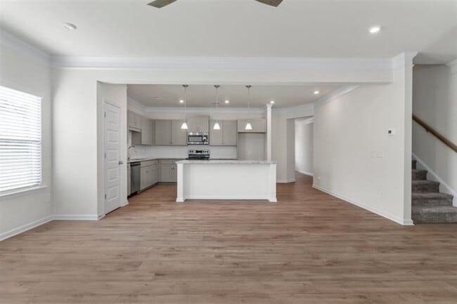 Building Photo - 10 Felton St