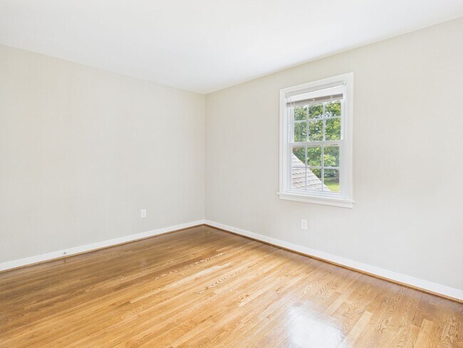 Building Photo - 1519 Chauncey Ln