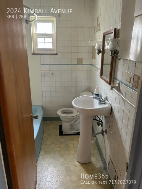 Building Photo - Precious 3 bed 2 bath Home