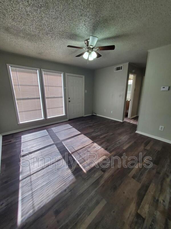 Building Photo - 400 Bill Bradford Rd