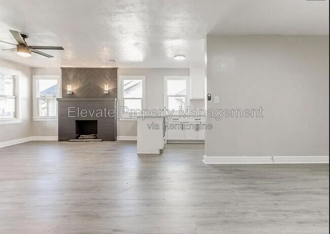Building Photo - 835 W Eubanks St