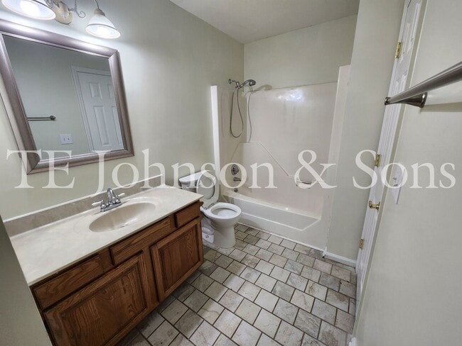 Building Photo - Charming 3-Bedroom Home with Rocking Chair...