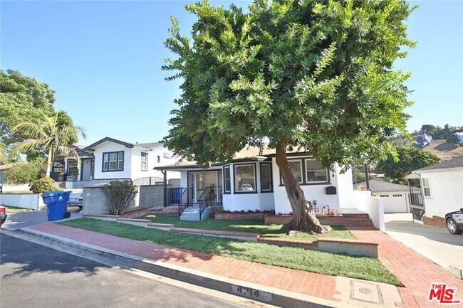Building Photo - 4014 Verdugo View Dr