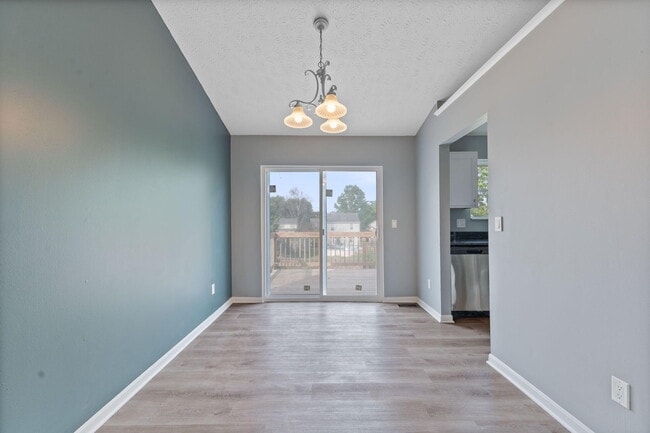 Building Photo - 2524 Aly Sheba Dr