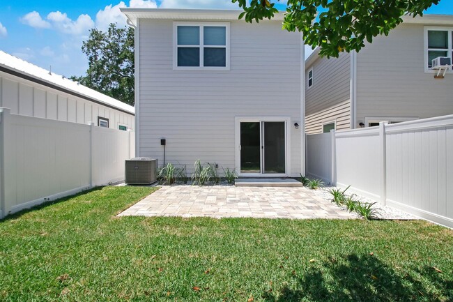 Building Photo - Amelia Island Cottage