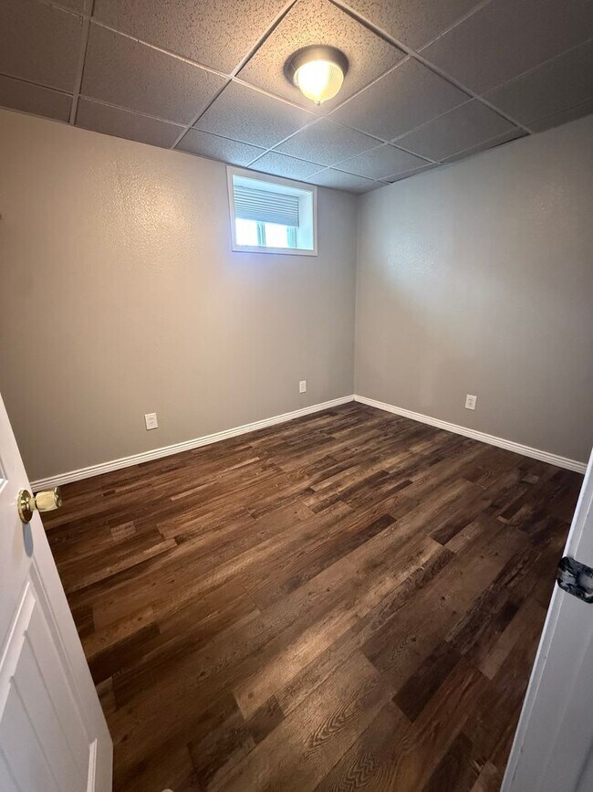 Building Photo - 529 S Dakota St