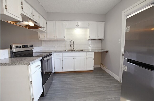 Building Photo - Brazoria Oaks Apartments
