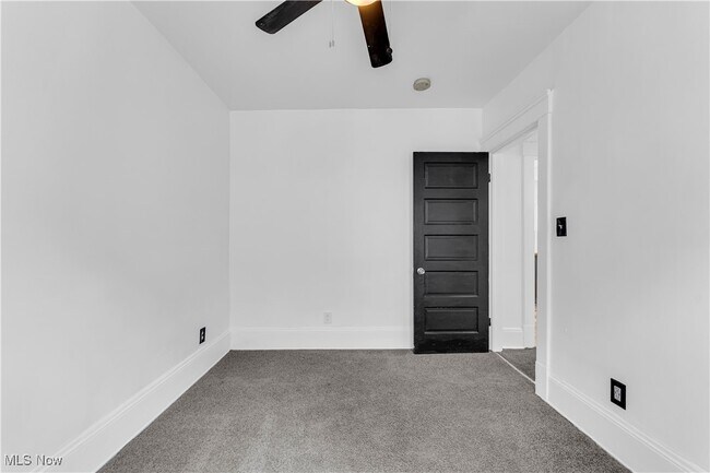 Building Photo - 10222 Parkgate Ave