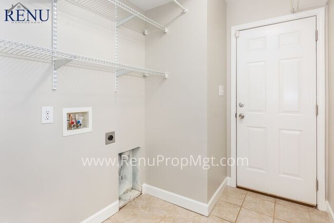 Building Photo - AVAILABLE NOW!! MOVE-IN SPECIAL!: 50% OFF ...