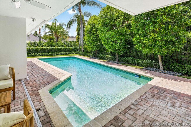 Building Photo - 1251 Thatch Palm Dr