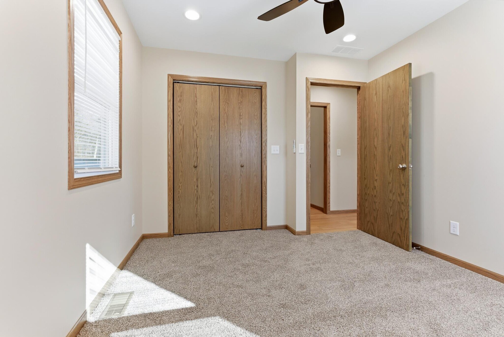 Building Photo - 313 E Martin St