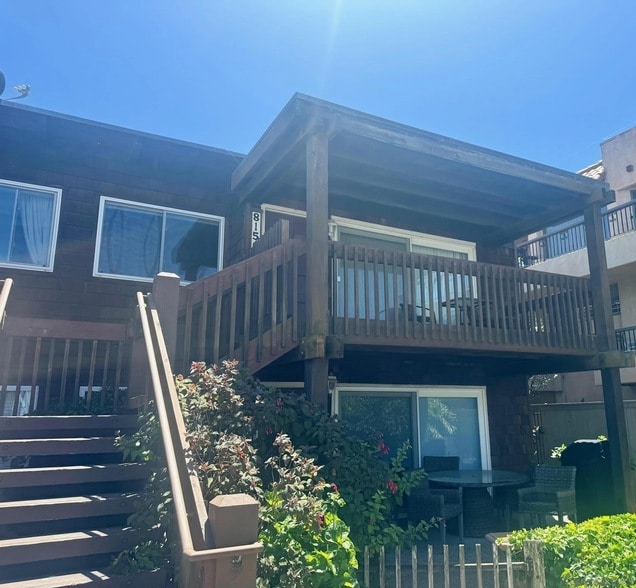 Building Photo - 8151 Camino Del Oro