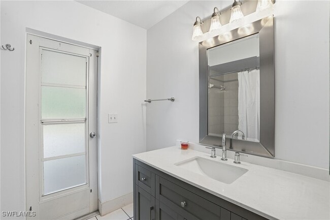 Building Photo - 391 8th St SE