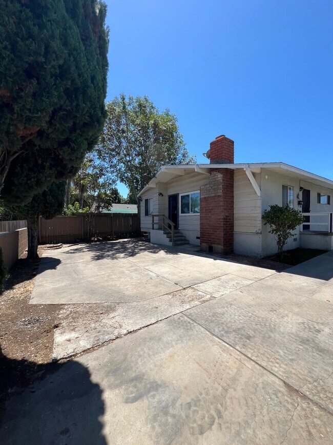 Building Photo - 2753 Buena Vista Ave