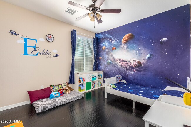 Building Photo - 423 E Mead Dr