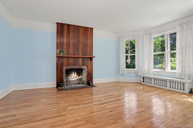 Building Photo - 71 Grand St