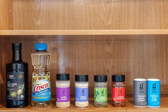 Building Photo - 2380 Aram Ave