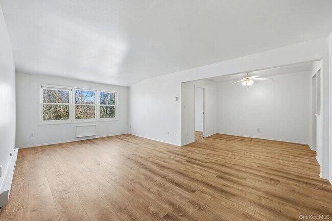 Building Photo - 13-27-27 Bell Blvd