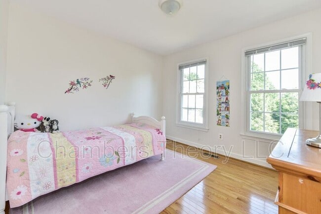 Building Photo - 6868 McLean Province Cir
