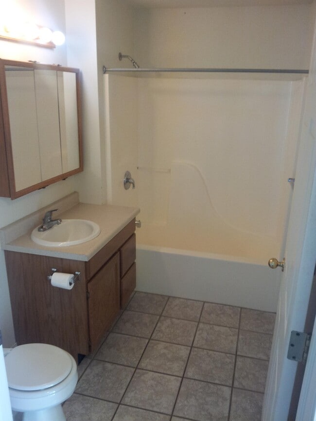 Building Photo - 35 W 2nd N