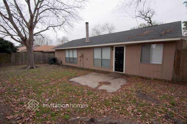 Building Photo - 7319 Echo Pines Dr