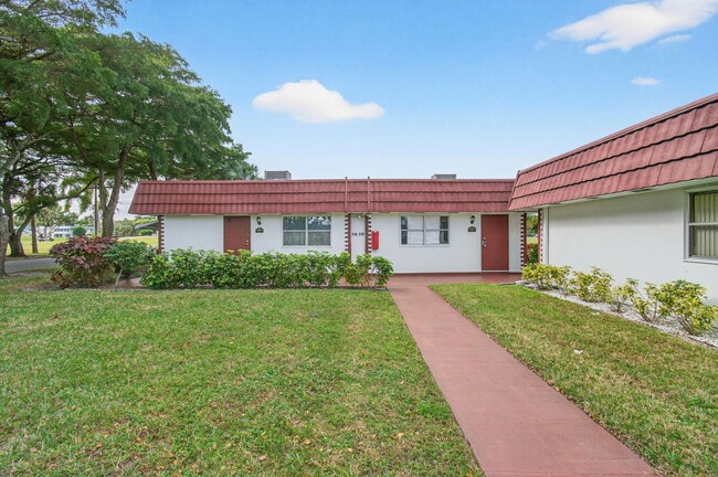 Building Photo - 213 Waterford Cresent