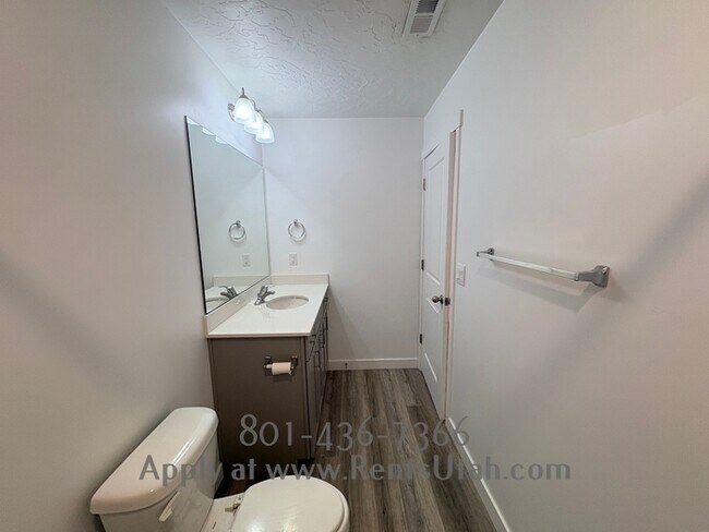 Building Photo - Canvasback