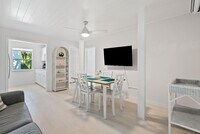 Building Photo - 670 Hernando St