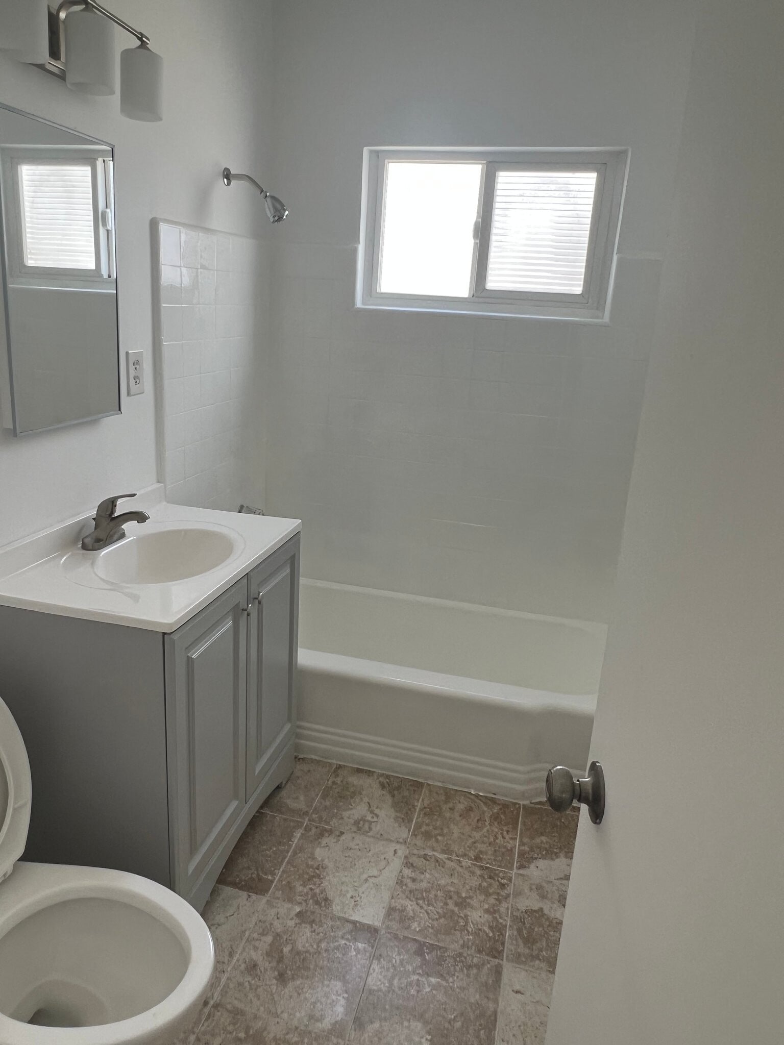 Building Photo - 3110 Livonia Ave