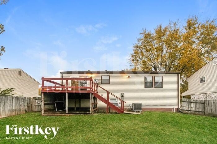 Building Photo - 5801 Somers Dr