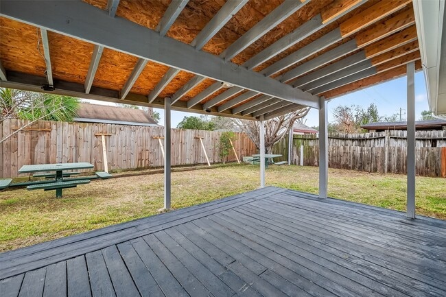 Building Photo - 14023 Bay Gardens Dr