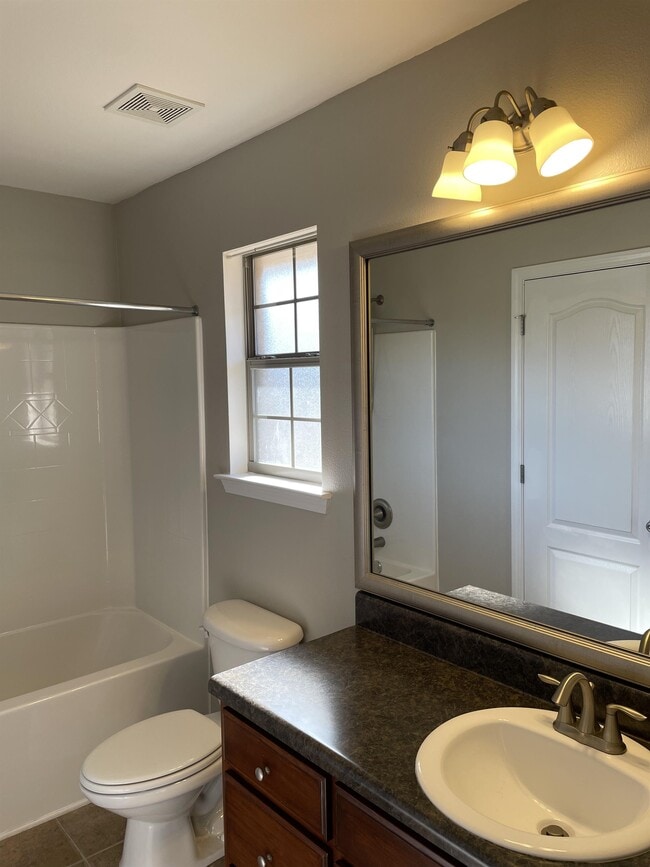 Building Photo - 8770 Kennedy Dr