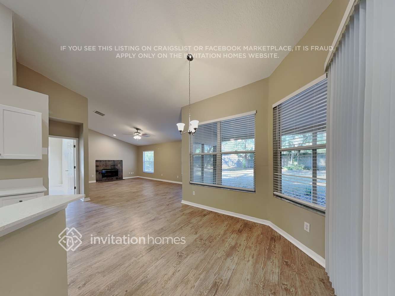 Building Photo - 1688 Sweetwater W Cir