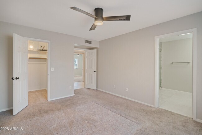 Building Photo - 8316 W Sweetwater Ave