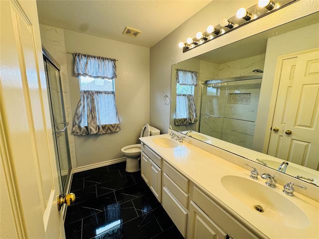 Building Photo - 2762 Hillview Dr