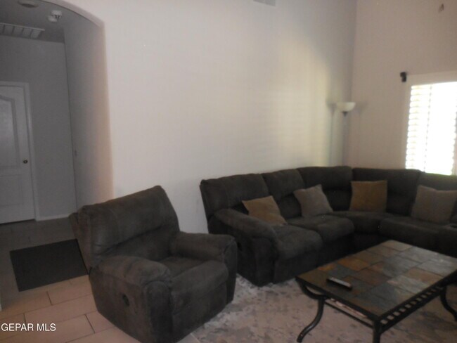 Building Photo - 12808 Epsom Dr